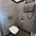 Lodzki Palacyk W Nowej Odslonie Aparthotel