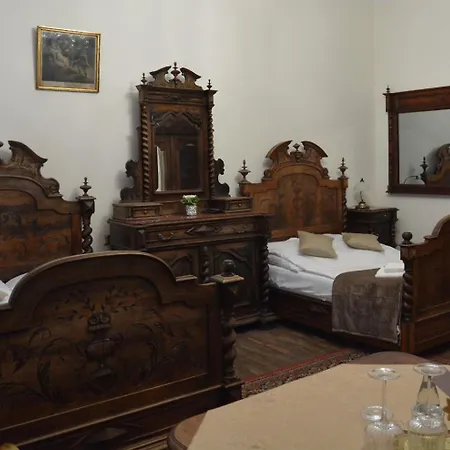 Hotel Villa Prussa アパートホテル