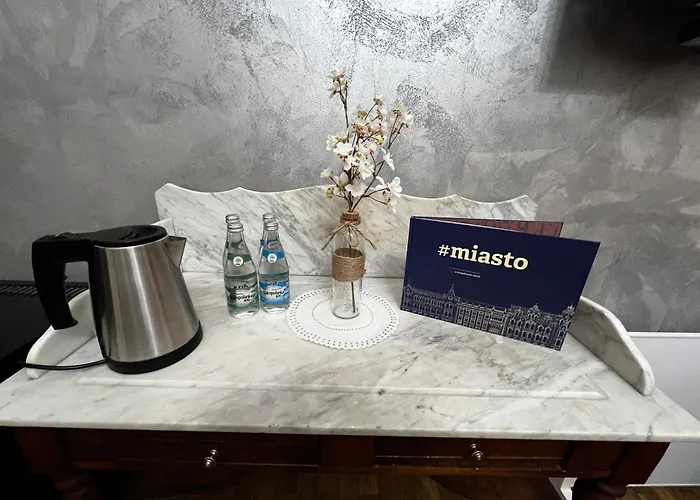 Lodzki Palacyk W Nowej Odslonie Apartmanhotel