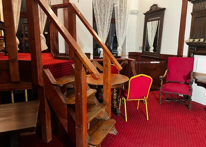 Lodzki Palacyk W Nowej Odslonie *